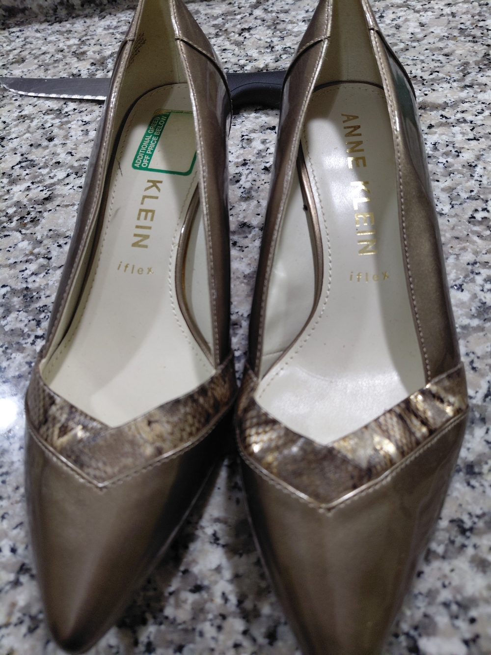 Anne Klein Bronze Metallic Pointed Pumps with Snakeskin Trim Size10M Kitty Heal